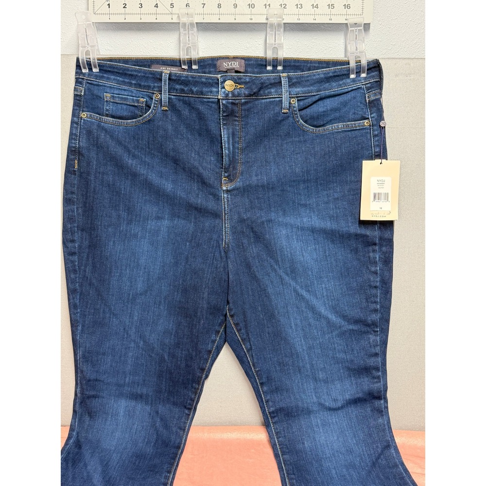 NWT - NYDJ Ami Skinny Cooper Stretchy Jeans - Size 18
